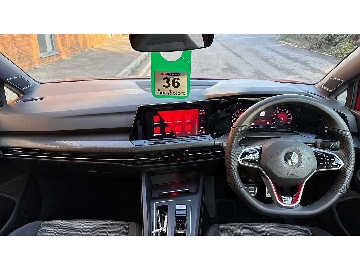 Volkswagen Golf GTI
