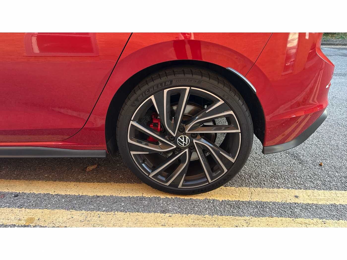 Volkswagen Golf GTI