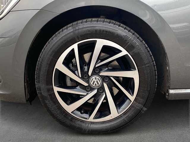 Volkswagen Golf SV