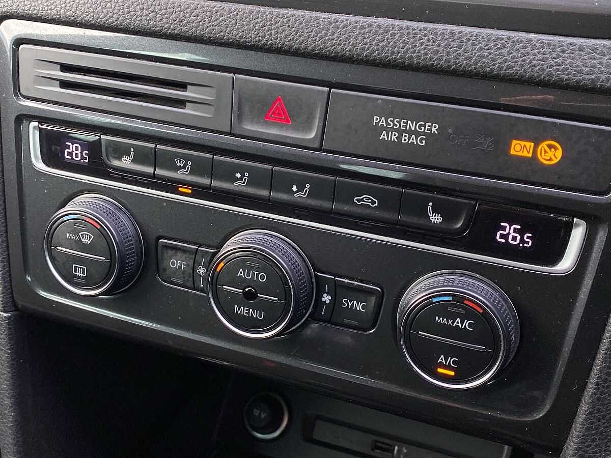 Volkswagen Golf SV