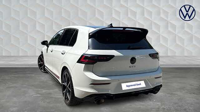Volkswagen Golf GTI