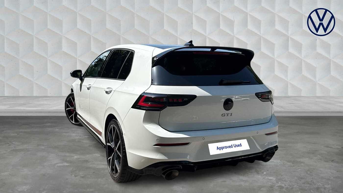Volkswagen Golf GTI