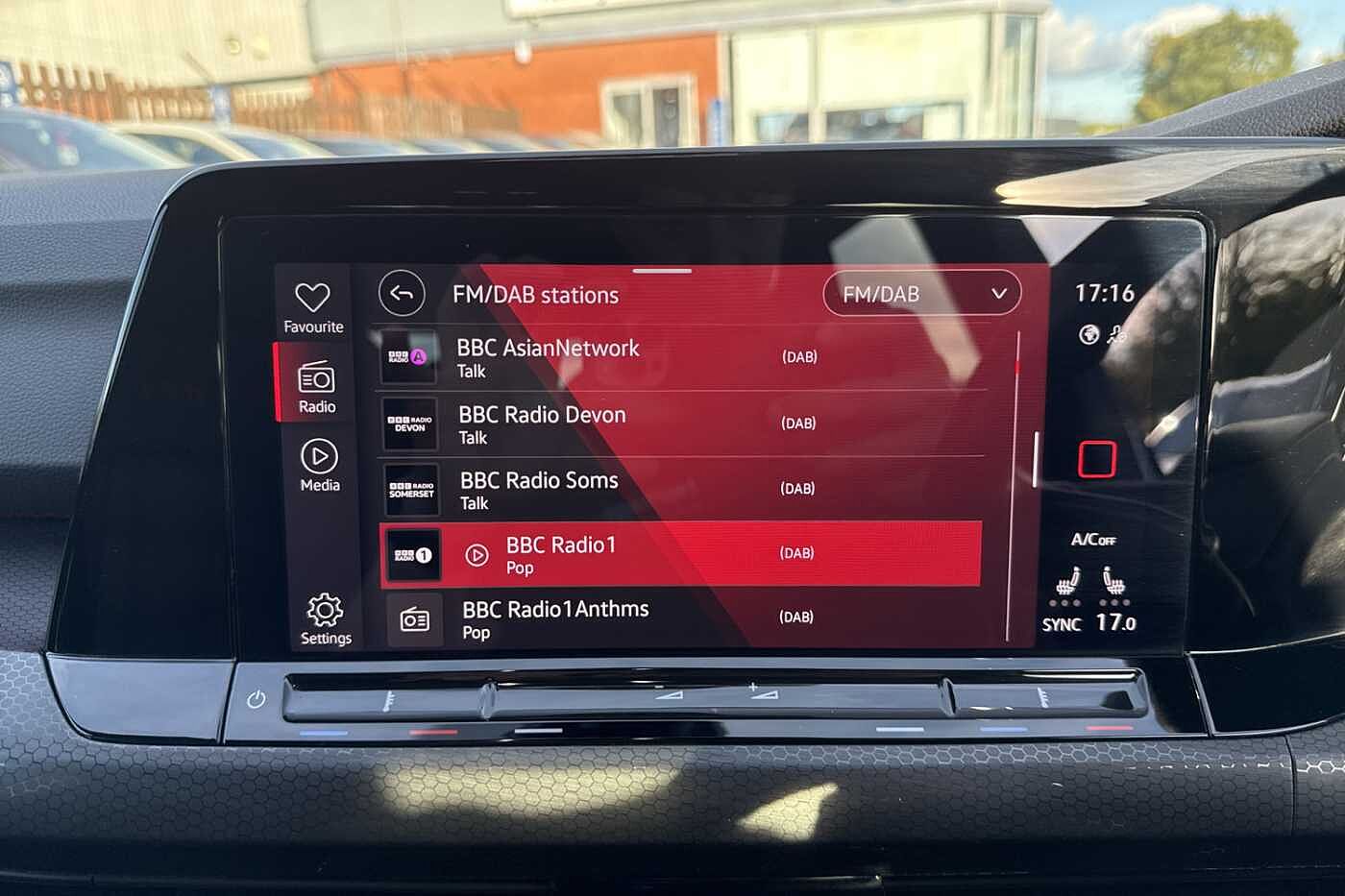 Volkswagen Golf GTI