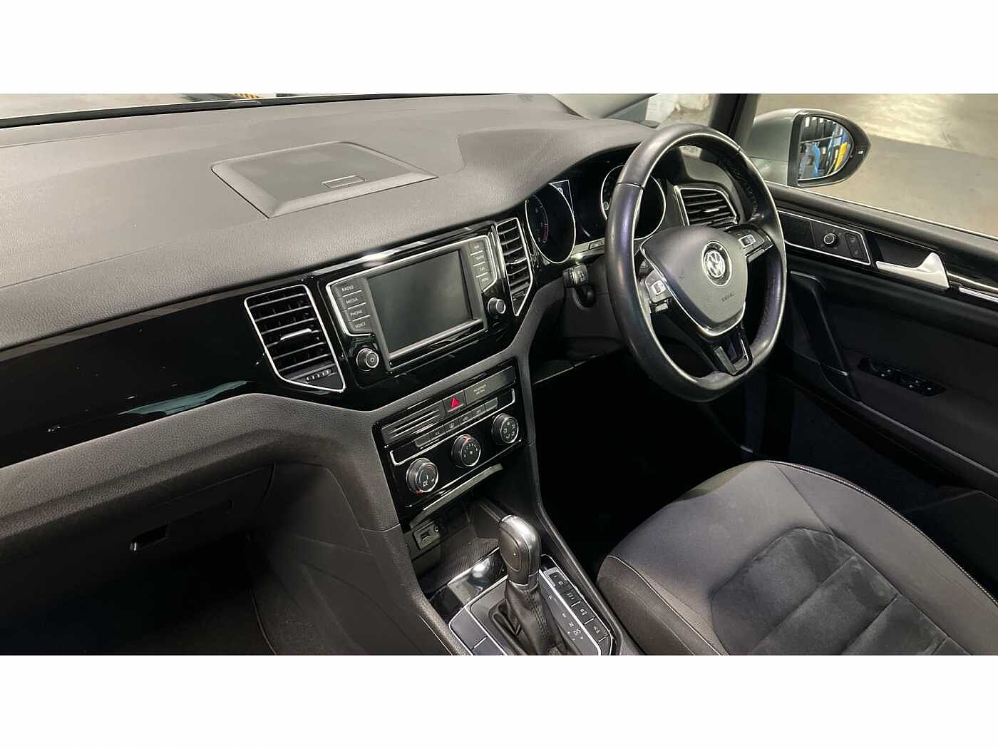 Volkswagen Golf SV