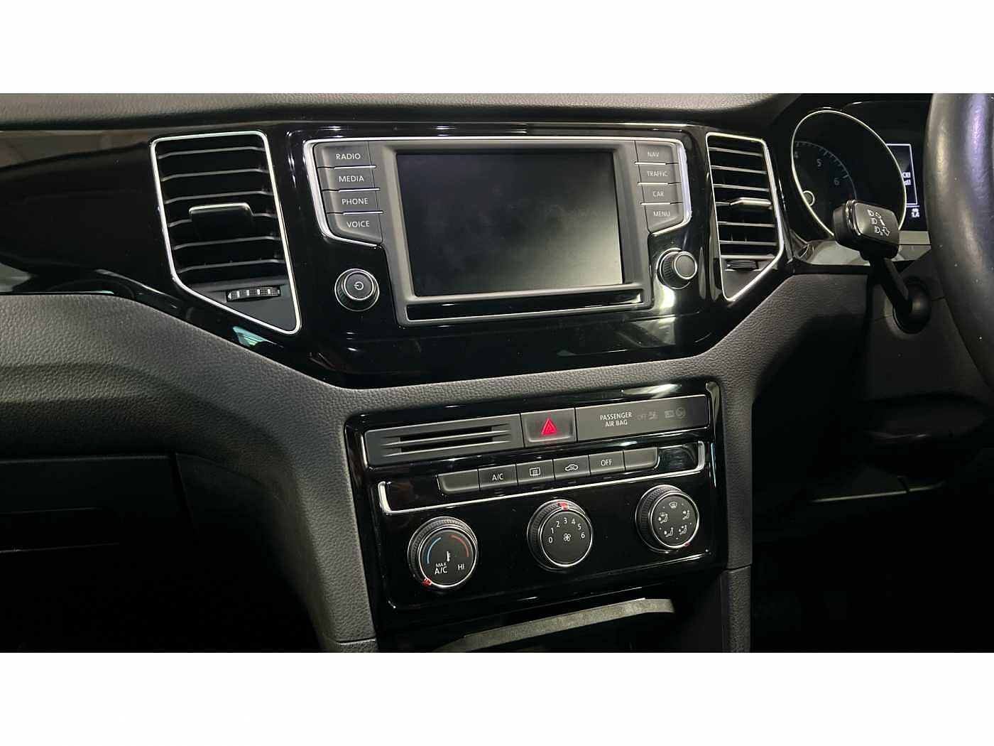 Volkswagen Golf SV