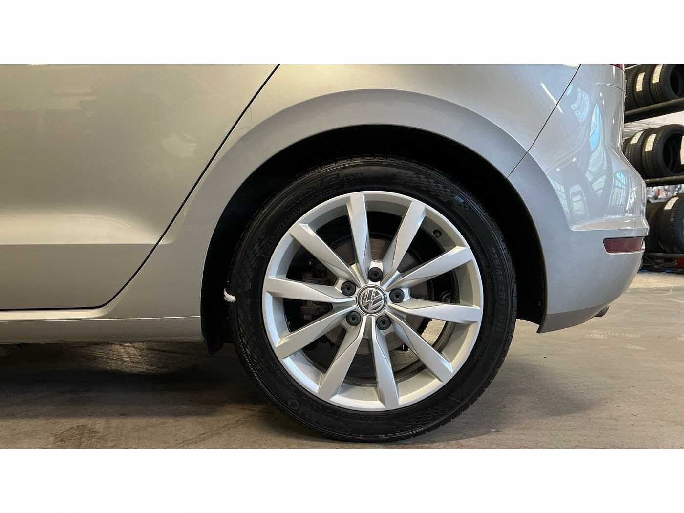Volkswagen Golf SV