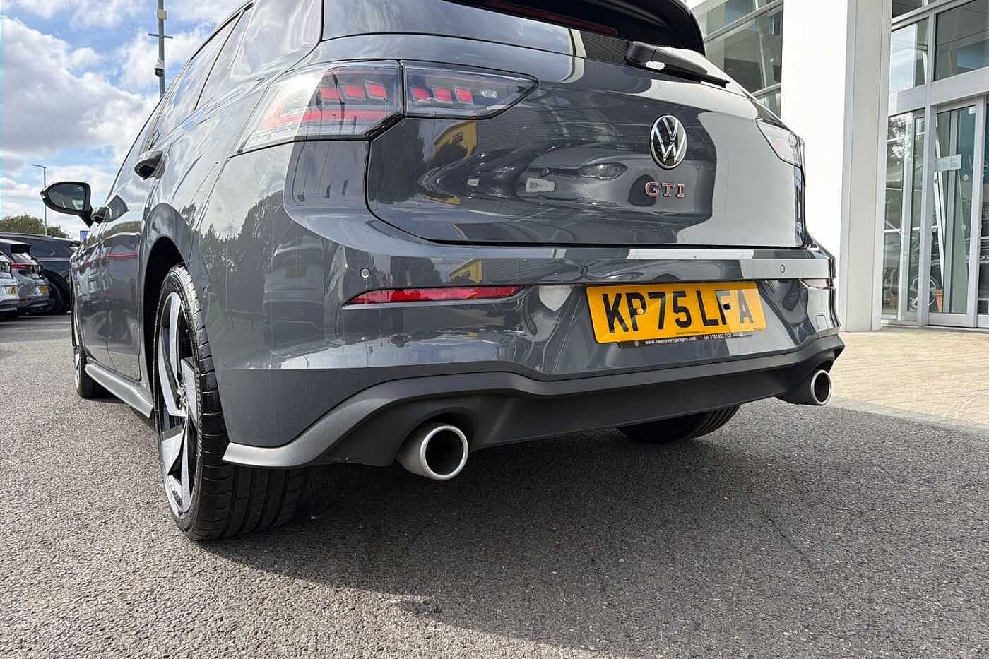 Volkswagen Golf GTI